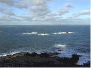 pendeen rocks lighthouse cornwall